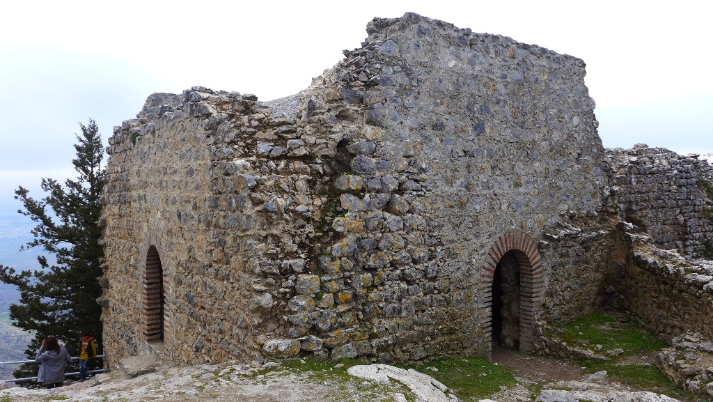 Замок Буффавенто остатки